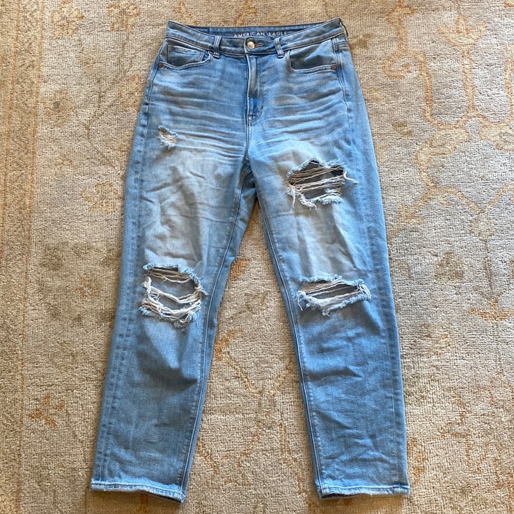 AE 90s boyfriend jeans